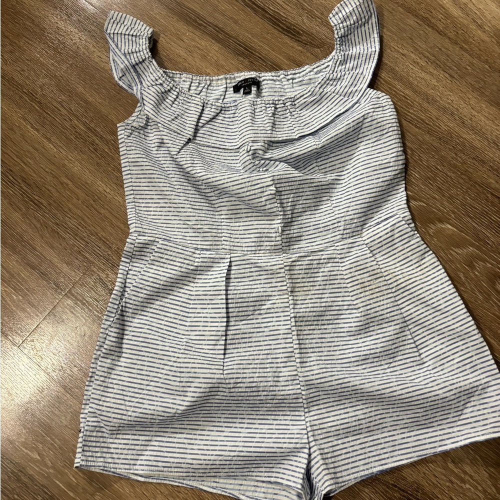 One piece short outfit